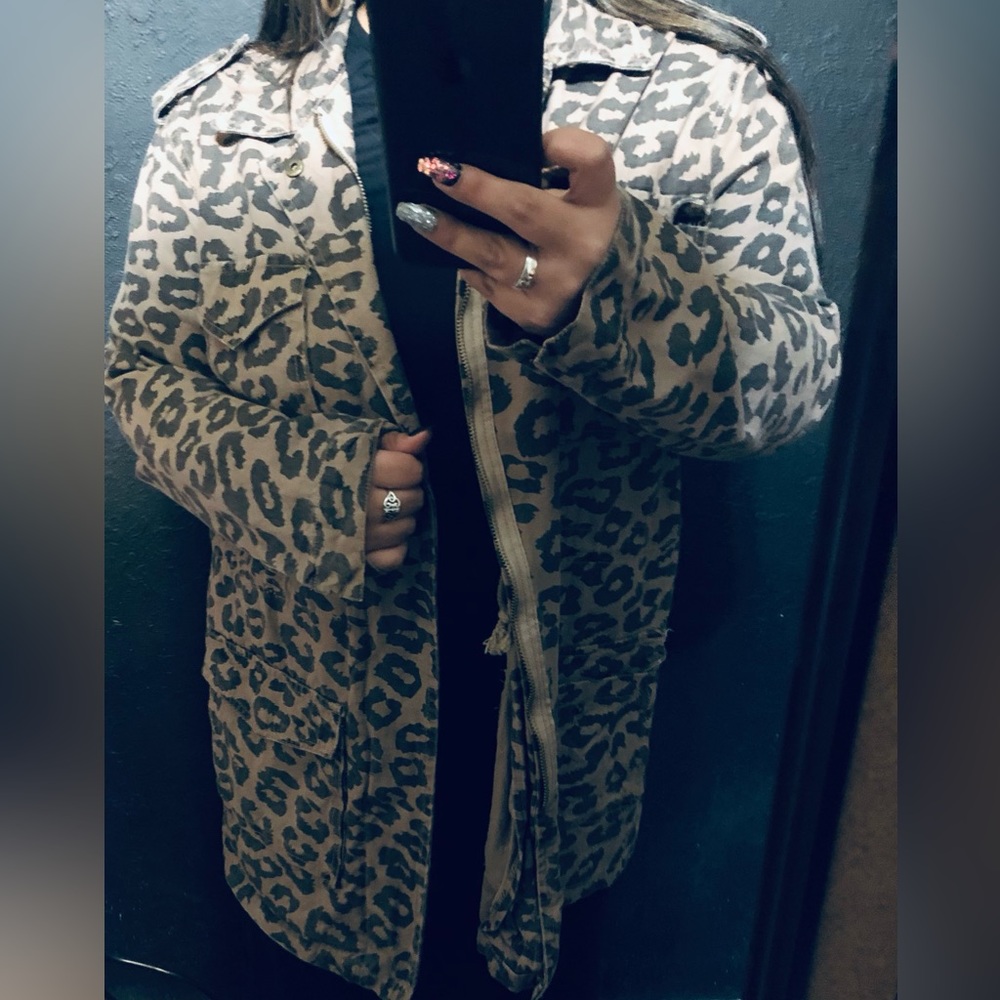 Leopard light jacket